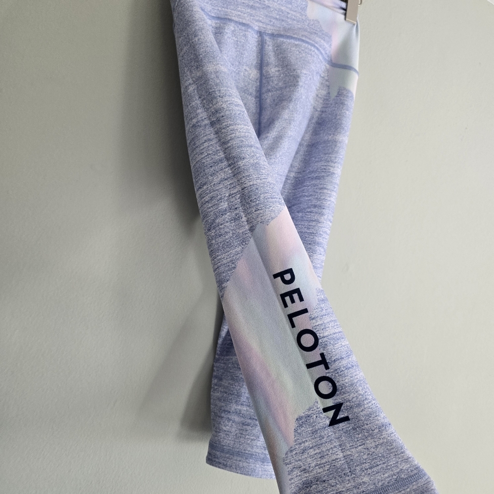 Peloton x WITH Reversible Cropped Bike Leggings, Large
